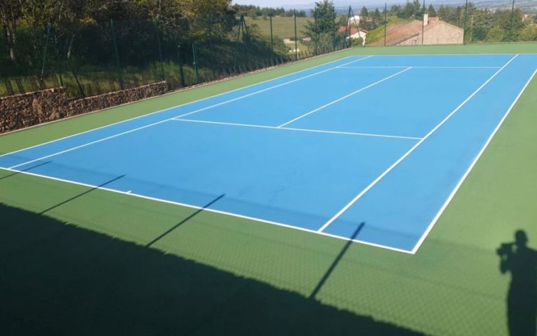 Installer un terrain de tennis